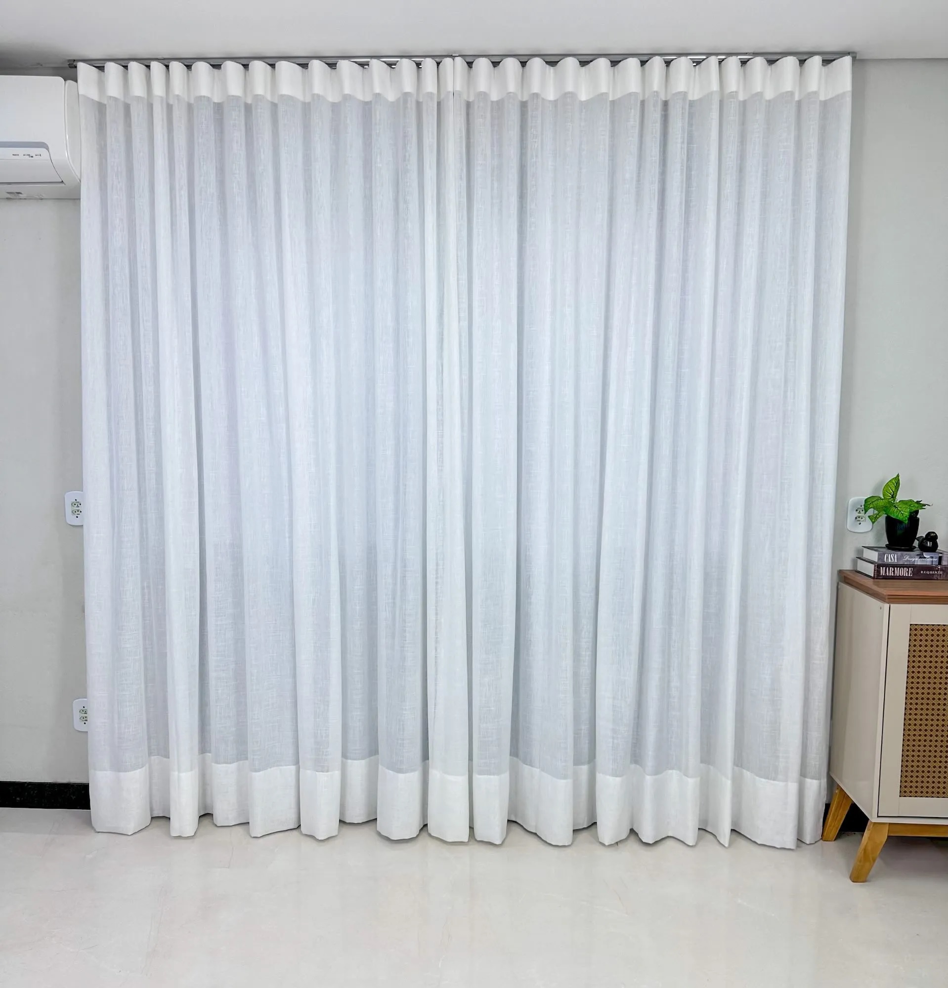 Cortina Wave Linho Mônaco Com Forro Blackout 100% - p/ Trilho de 2,50m x Altura Ajustável até 2,70m - Fatimalhas Decor Branco